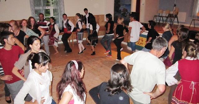 BII_Bulgarian_dancing