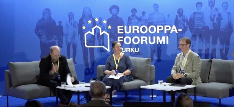 Europaforum - i panelen Sia Sia Spiliopoulou Åkermark, direktör vid Ålands fredsinstitut.